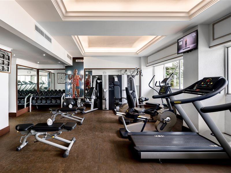 Khách sạn Copthorne King's 4*