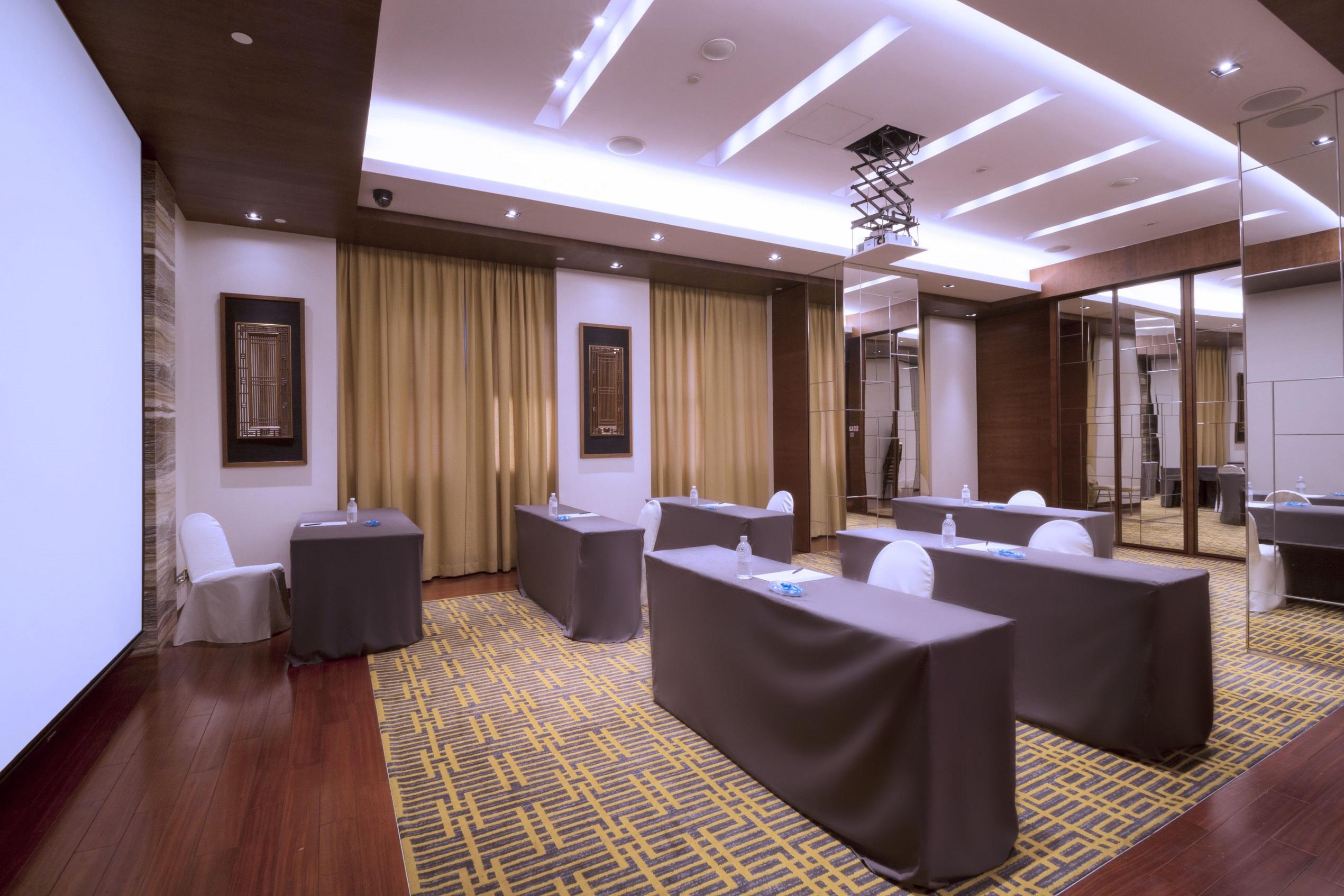 Copthorne King's Khách sạn 4*