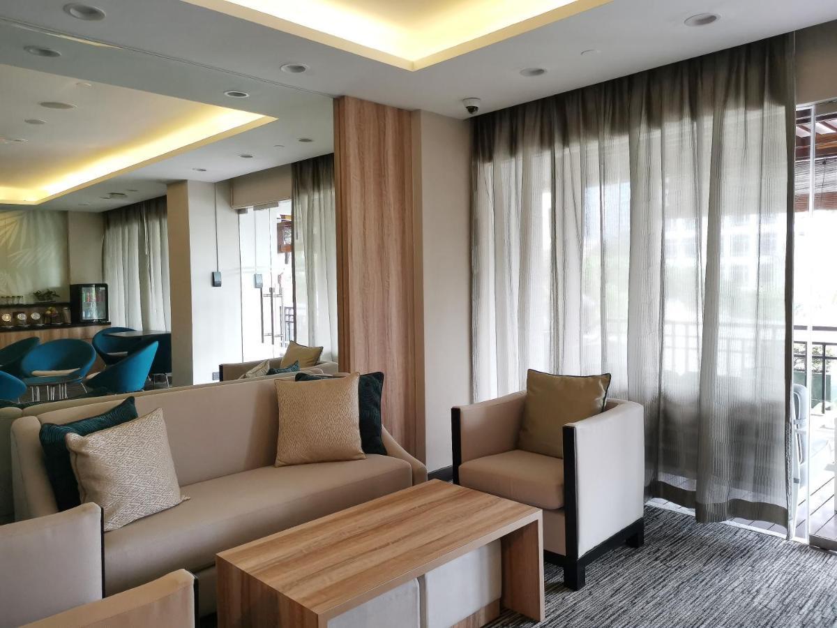 Copthorne King's Khách sạn 4*